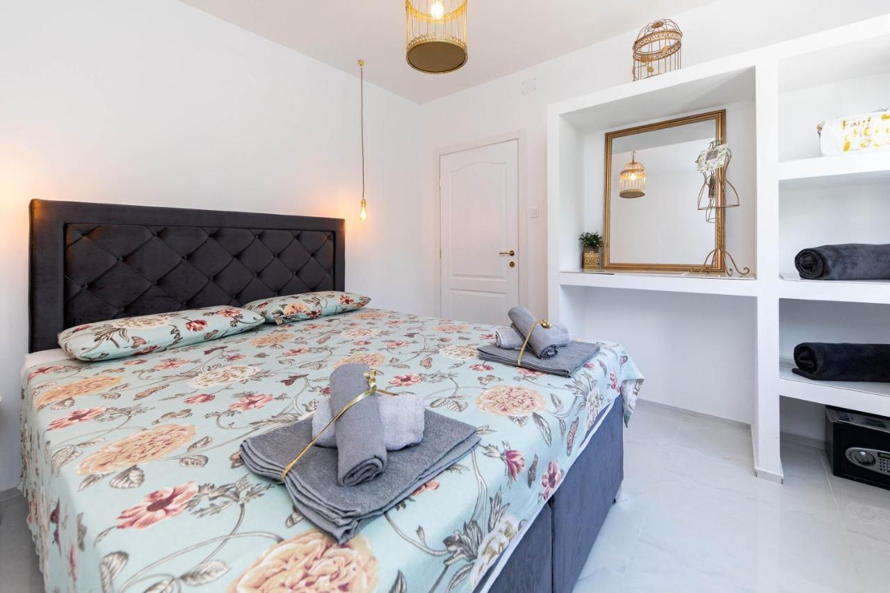 Gloria Luxury Suite Apartment 크리크베니카 외부 사진