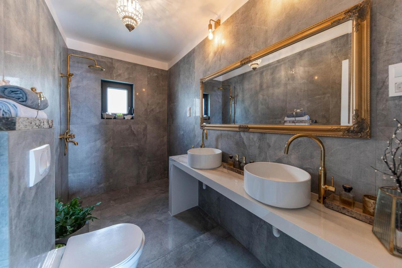 Gloria Luxury Suite Apartment 크리크베니카 외부 사진